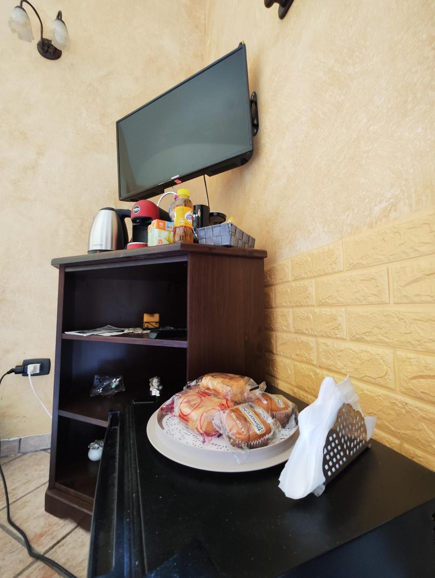 Le Grotte Bed & Breakfast Riposto ภายนอก รูปภาพ